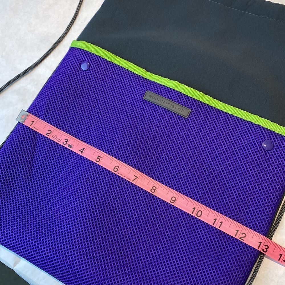 Rodan + Fields Cinch Sack Backpack Gray Purple - Picture 6 of 8
